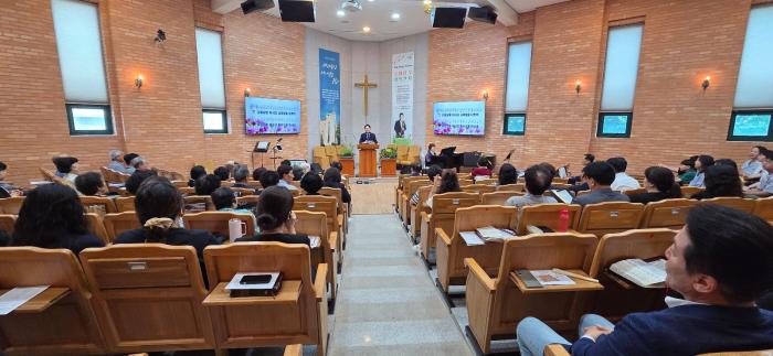 ​목포 로뎀나무교회, 창립 74주년 기념 ‘행복 잔치’ … 송솔나무 선교사 초청 연주 및 복음 집회 개최